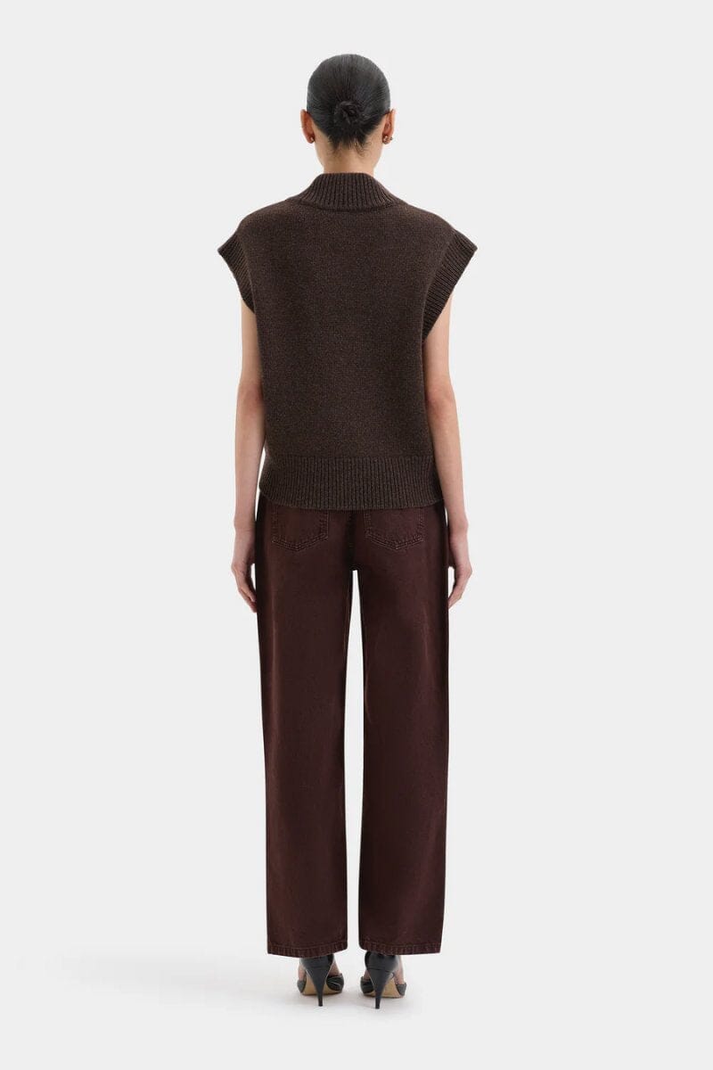 CLASSIC STRAIGHT LEG JEAN-PLUM Denim SIR. 