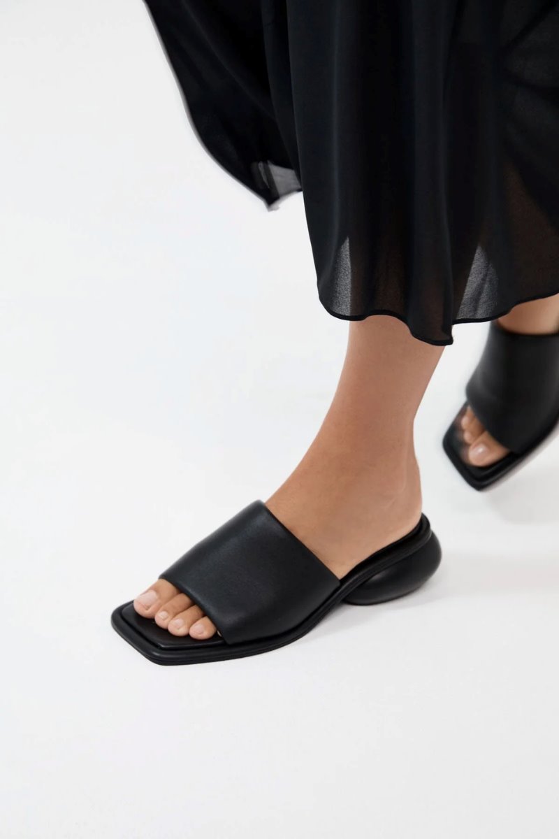 MINIMAL DOME HEEL-BLACK Heels ST AGNI 