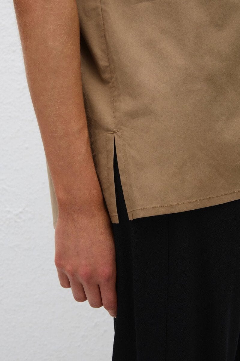 RELAXED SLEEVELESS SHIRT-STONE Tops Matteau 