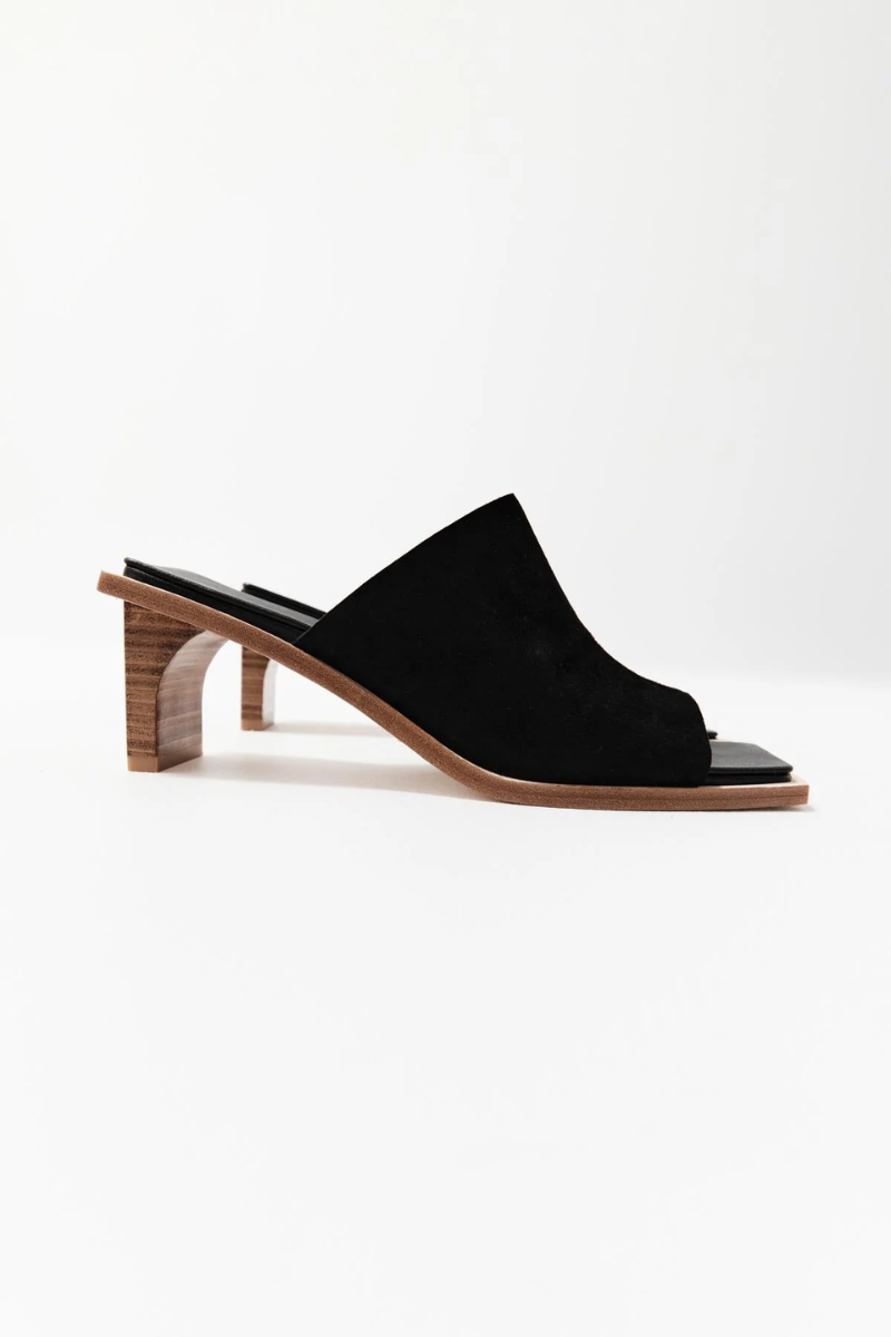 RAW EDGE HEEL-BLACK