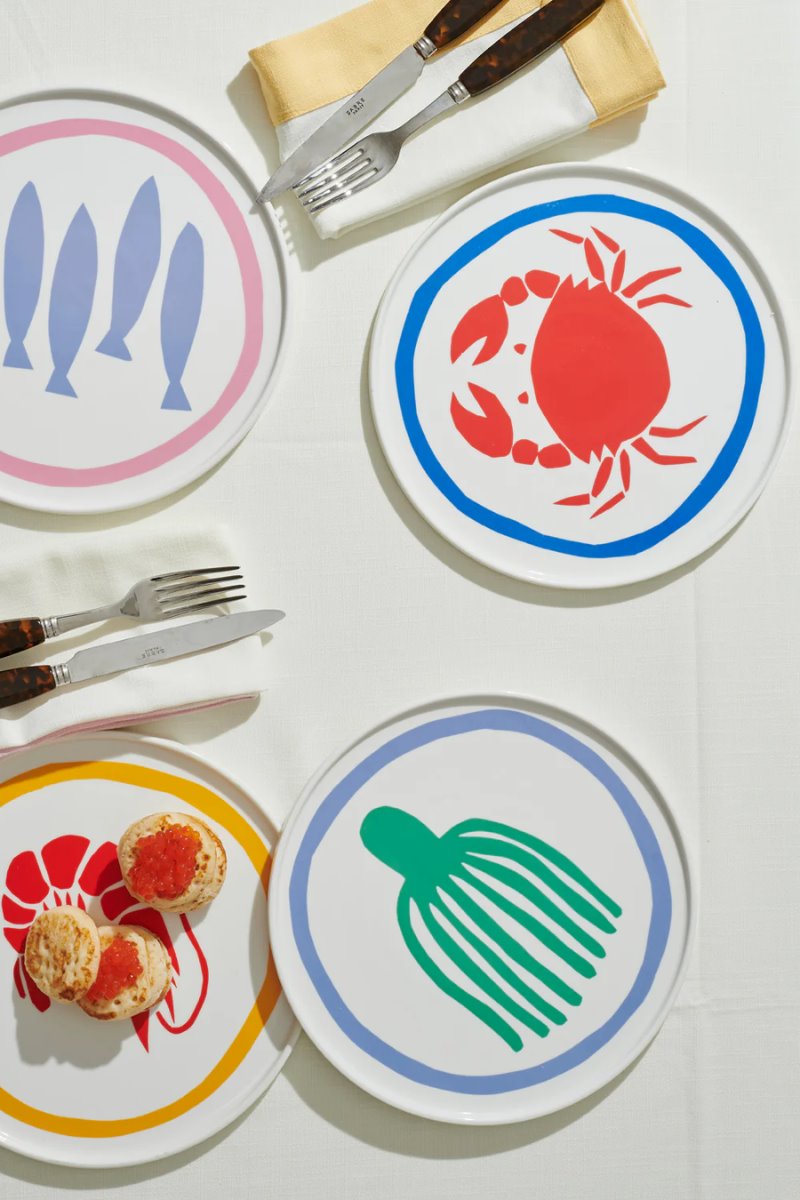 CRAB PLATE-BLUE/RED *in-store only* Home In The Round House 