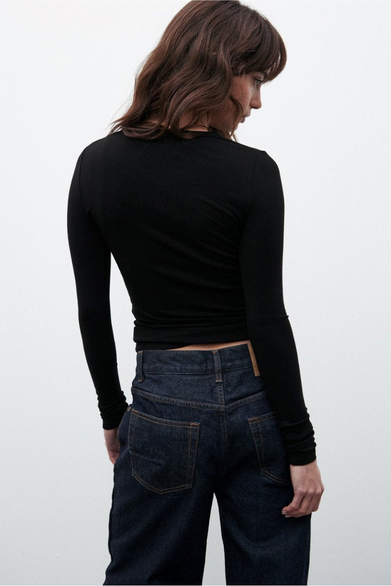 NYLA TOP-BLACK Tops Bayse 