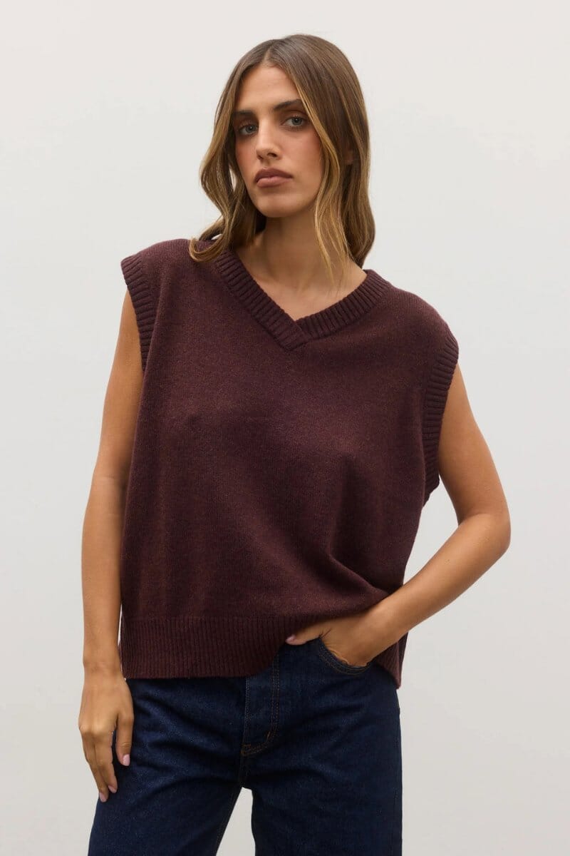EMBER KNIT VEST-PLUM Knitwear Bayse 