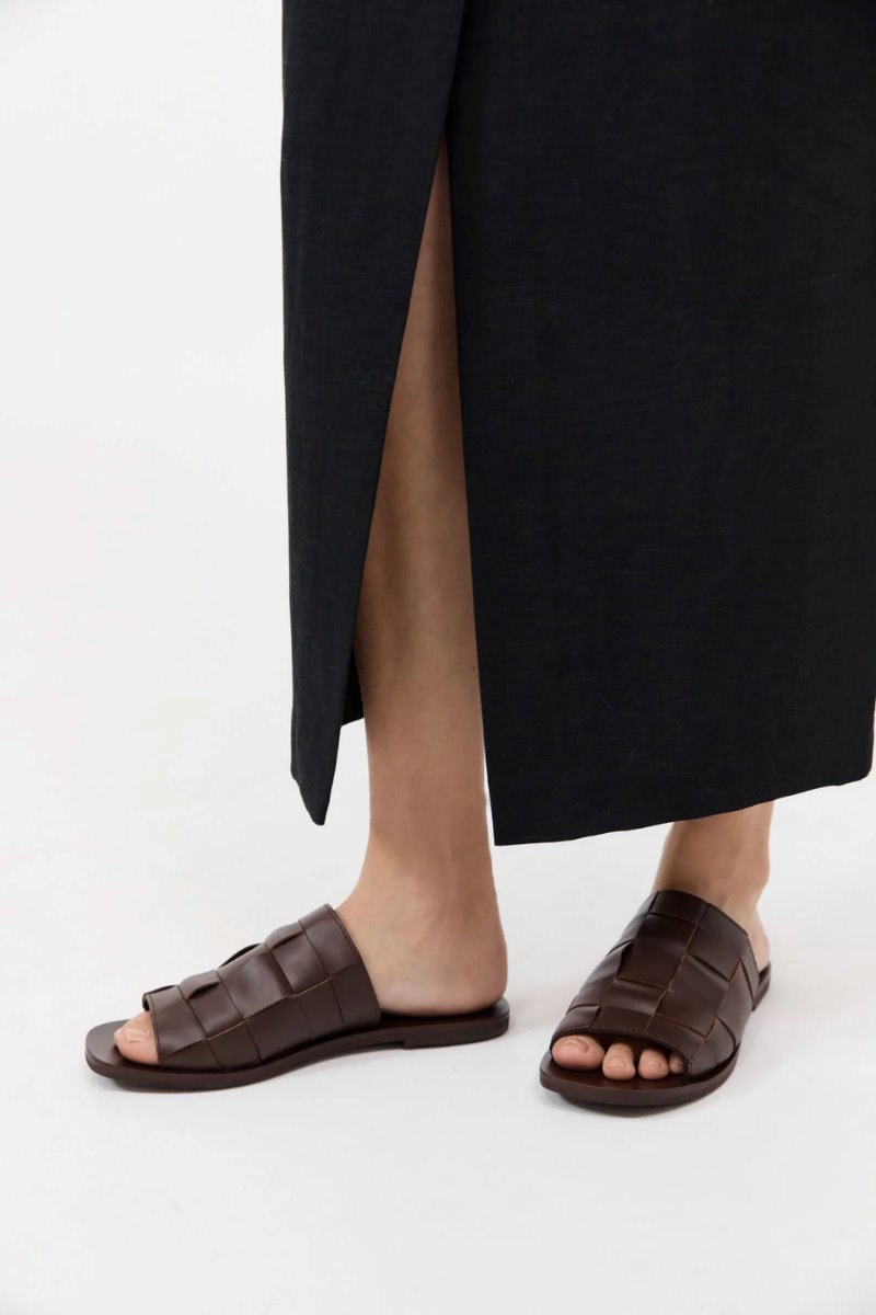 WOVEN FLATS-CHOCOLATE Sandals ST AGNI 