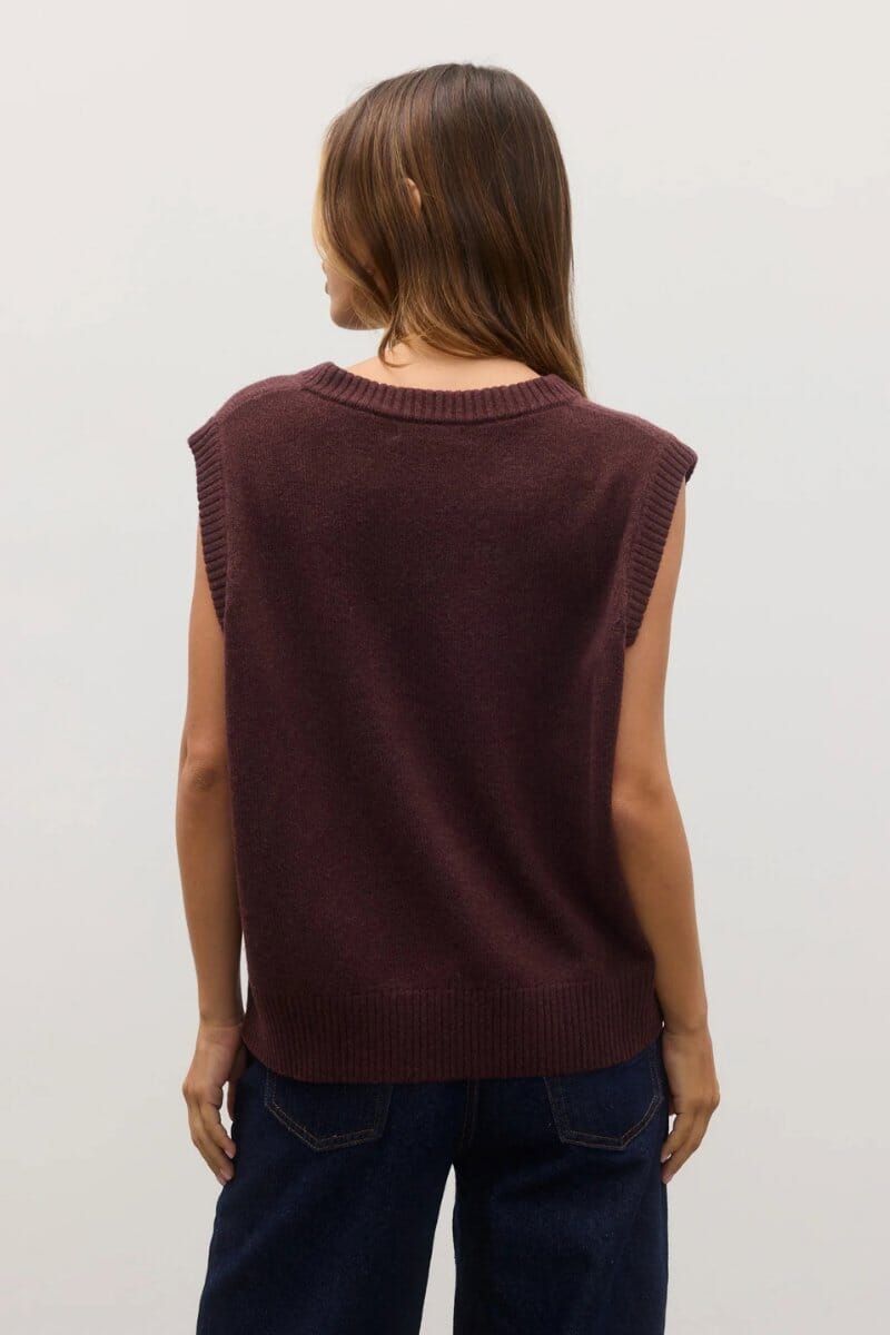 EMBER KNIT VEST-PLUM Knitwear Bayse 