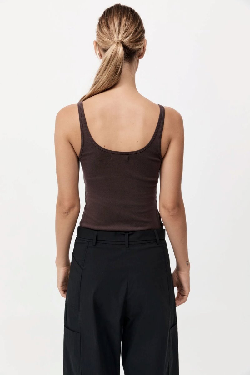 ORGANIC COTTON SLIM SCOOP TANK-RAISIN Tops ST AGNI 